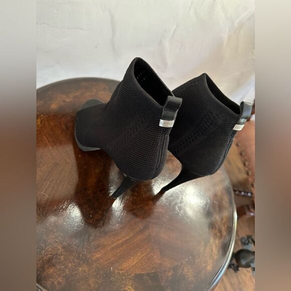 Calvin Klein peep toe heels - Picture 3 of 7